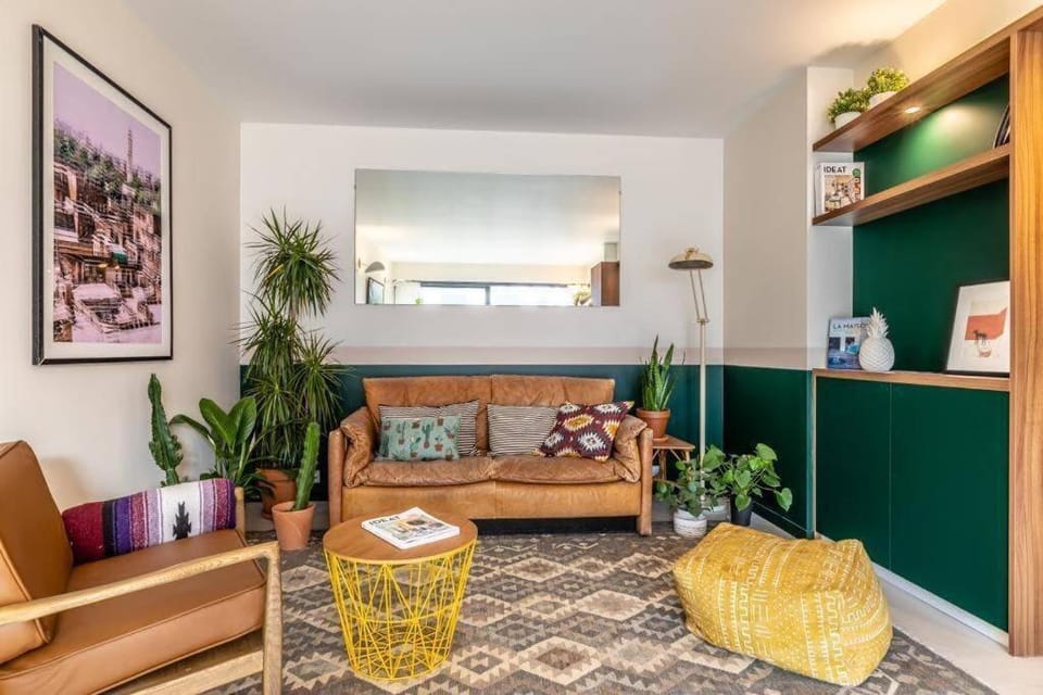 Living room, Seating area