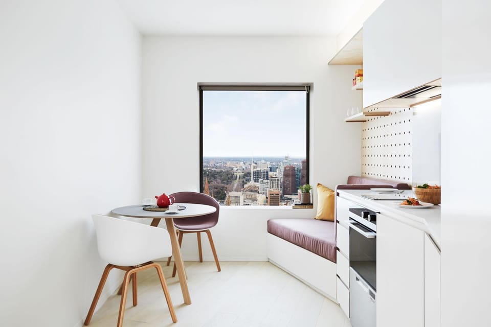 Kitchen or kitchenette, Seating area, City view
