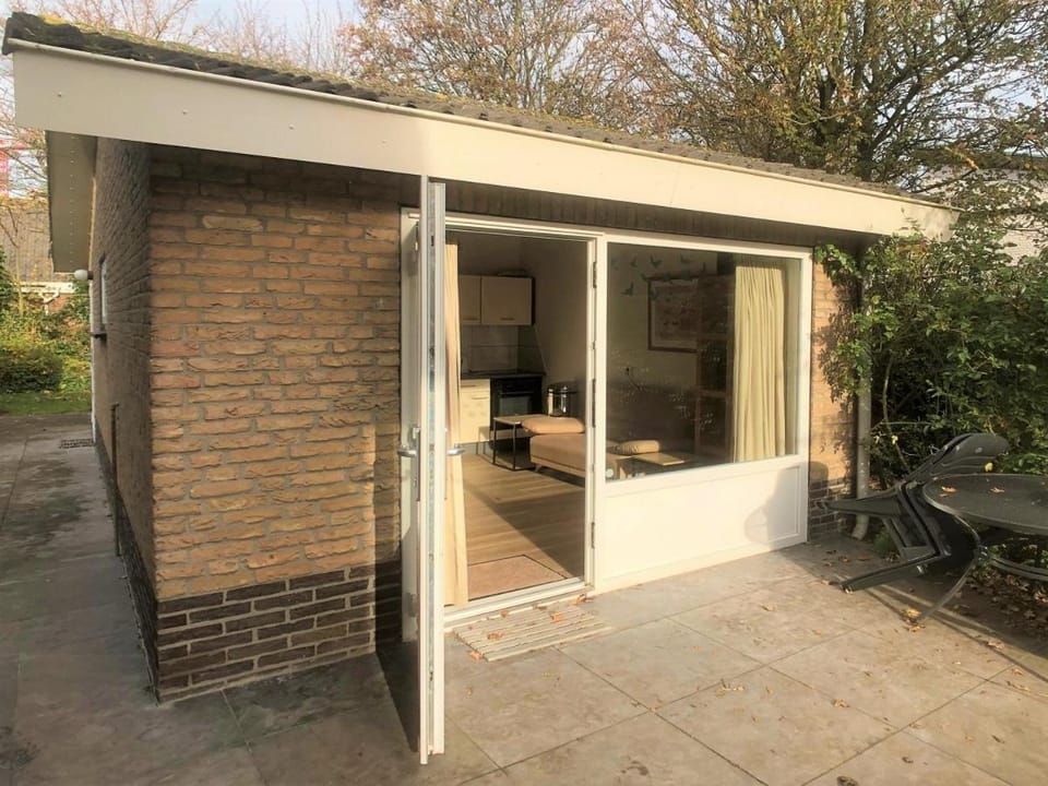 Wielewaal tuinhuis House in Zeeland, Netherlands