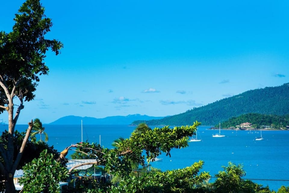 Airlie Bay View House in Airlie Beach
