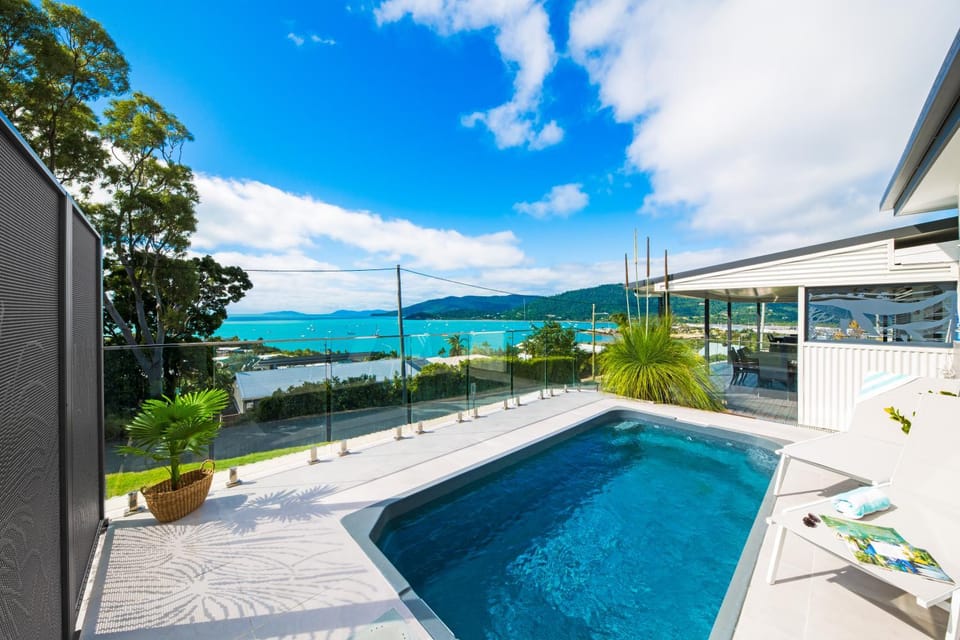 Airlie Blue On Blue House in Airlie Beach