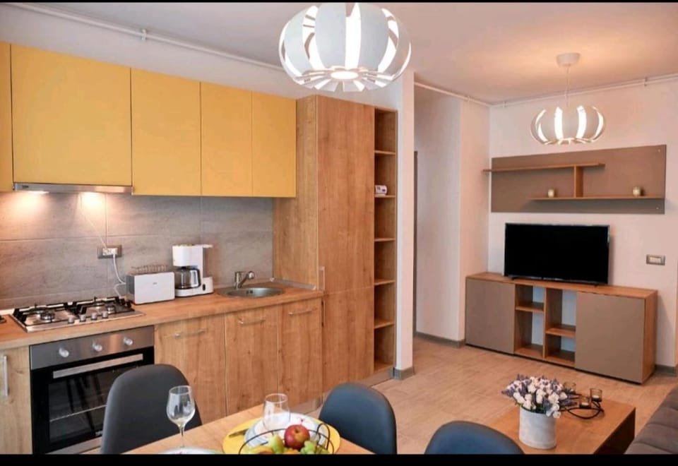 TV and multimedia, Kitchen or kitchenette, Dining area