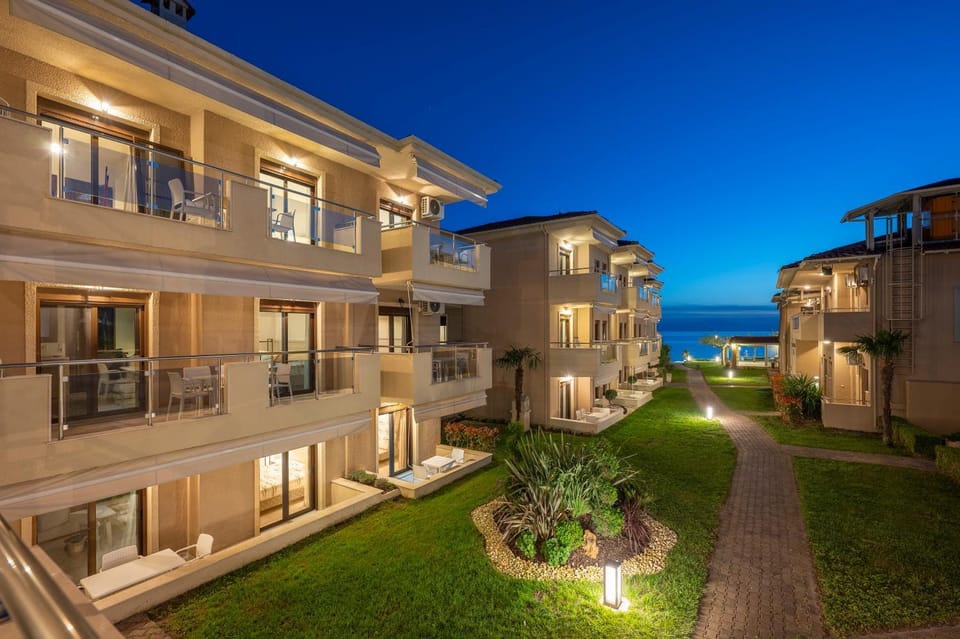 Property building, Garden, View (from property/room), Garden view