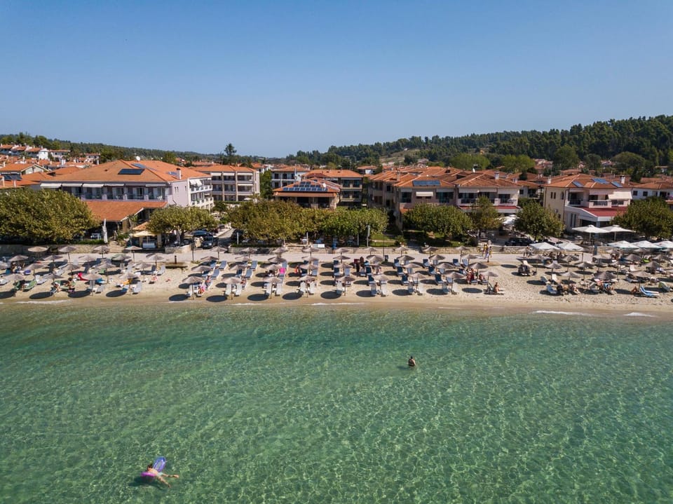 Restaurant/places to eat, Natural landscape, Beach, Sea view, Breakfast