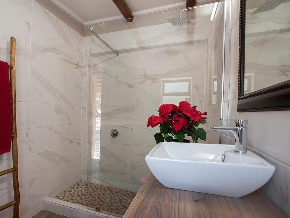 Mabalingwe Elephant Lodge 267-7 & 267-8 Nature lodge in North West, South Africa