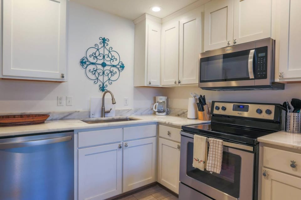 Carolina Breezes East House in Isle of Palms