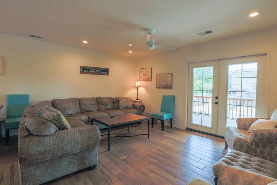 Carolina Breezes West House in Isle of Palms