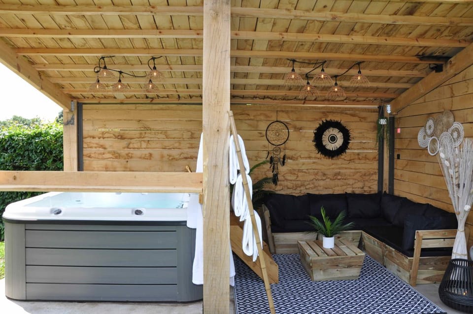 Garden, Spa and wellness centre/facilities