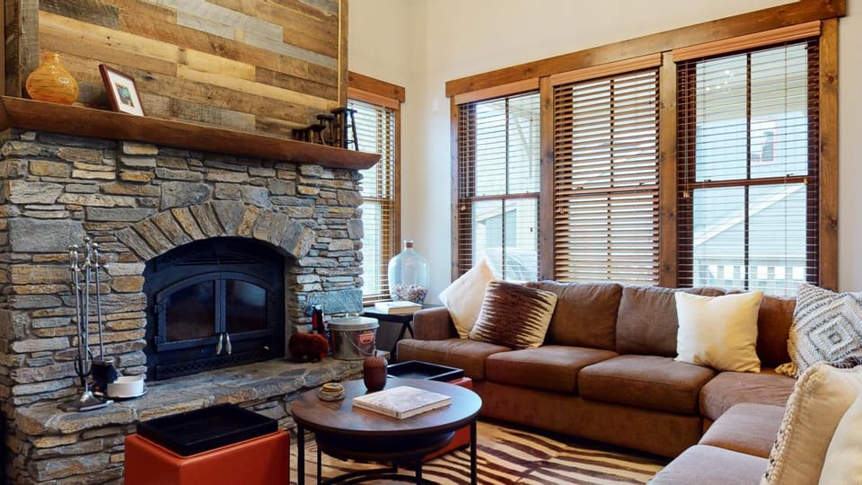 Four-Bedroom Apartment Apartment in Mammoth Lakes