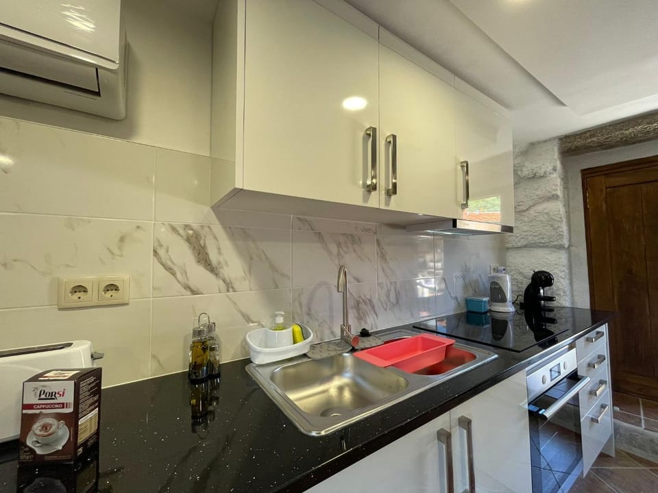 Kitchen or kitchenette, dishwasher, minibar, pet friendly, stove, toaster