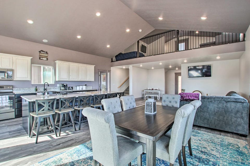 Spacious Home w/ Mtn Views: 2 Mi to Bear Lake! House in Bear Lake