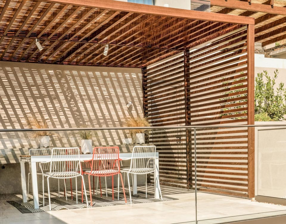 Patio, Day, Balcony/Terrace