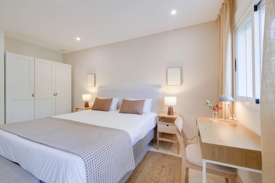 Bed, Bedroom, wardrobe