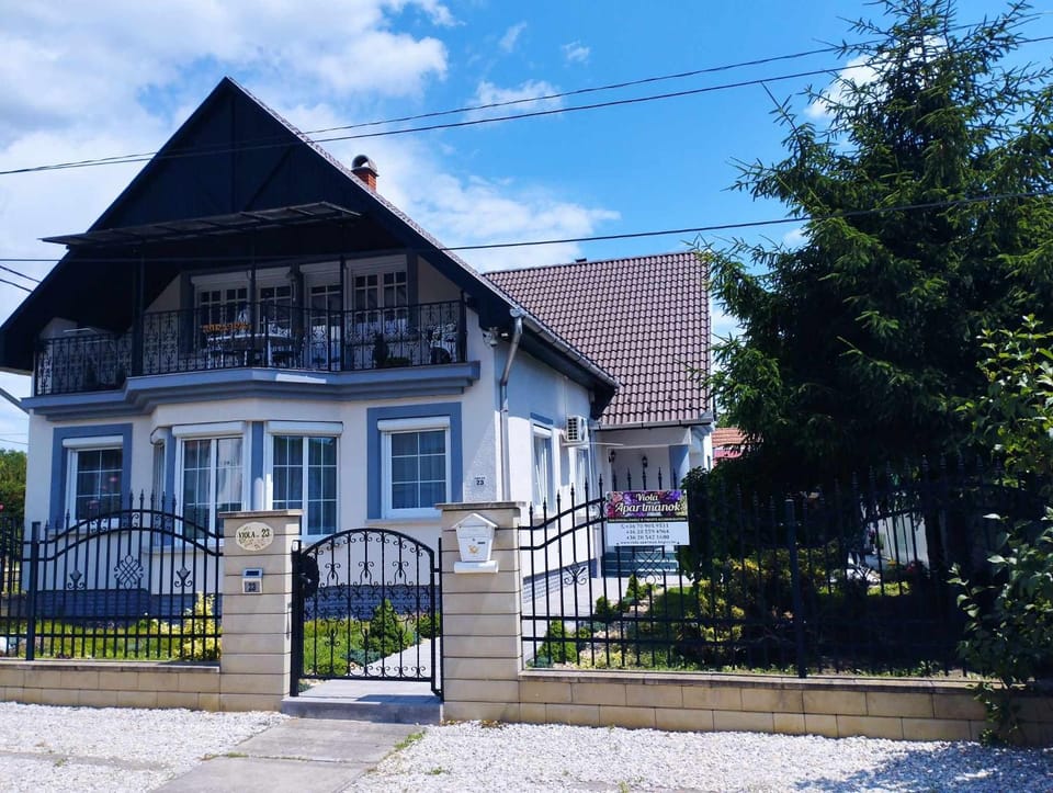 Viola Apartmanház Apartment in Slovakia