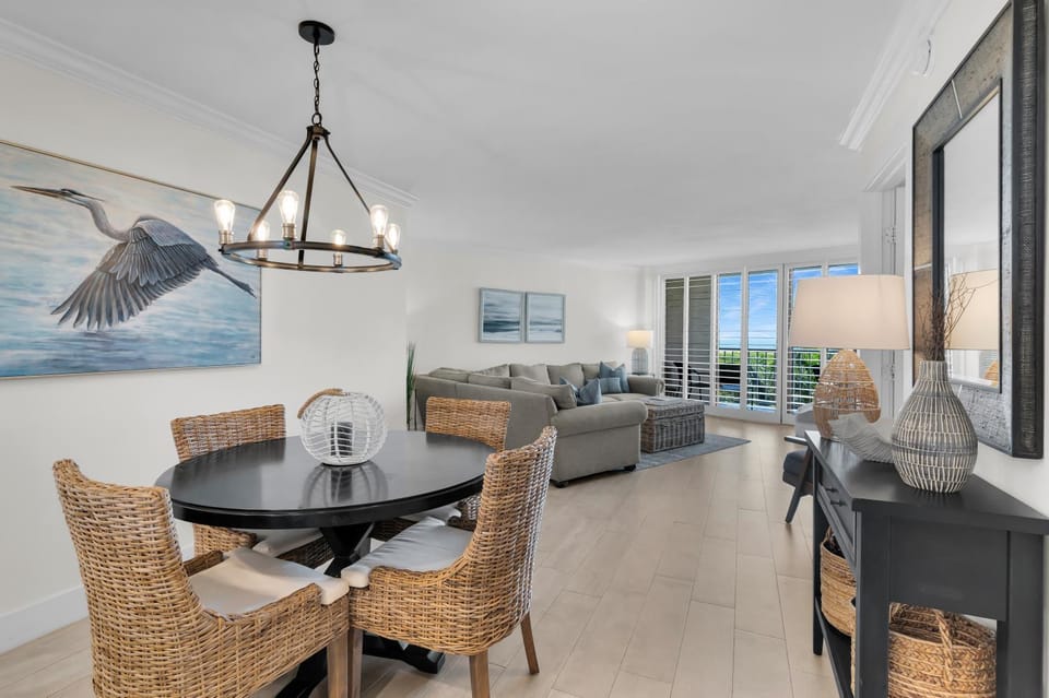 Renovated Beachfront Condo | Gulf Views Apartment in Marco Island