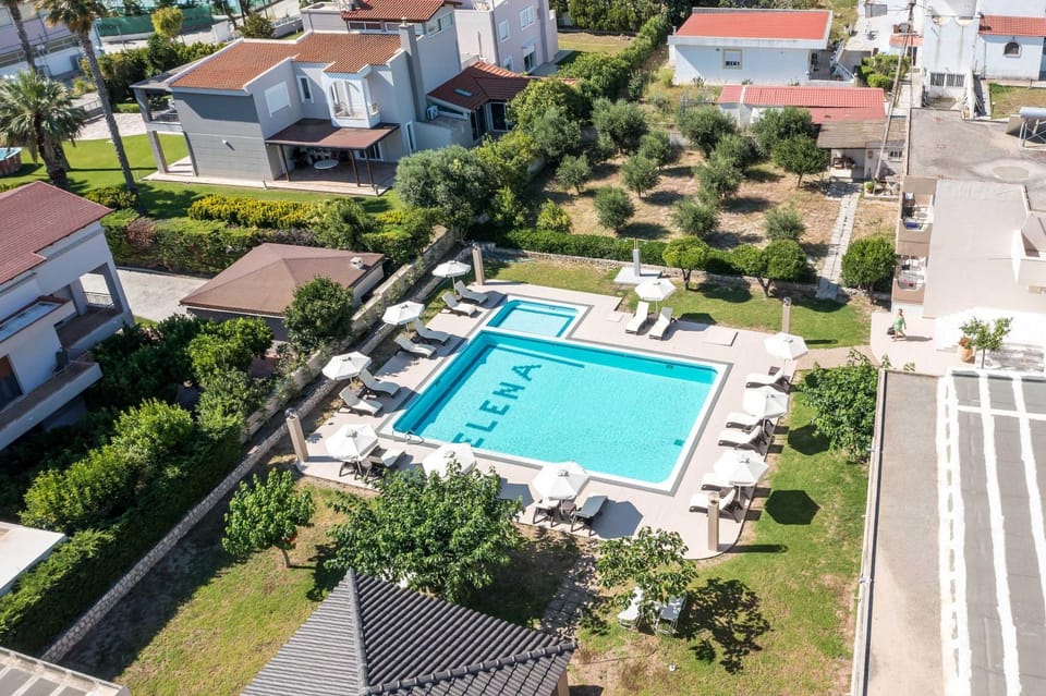 Balcony/Terrace, Swimming pool