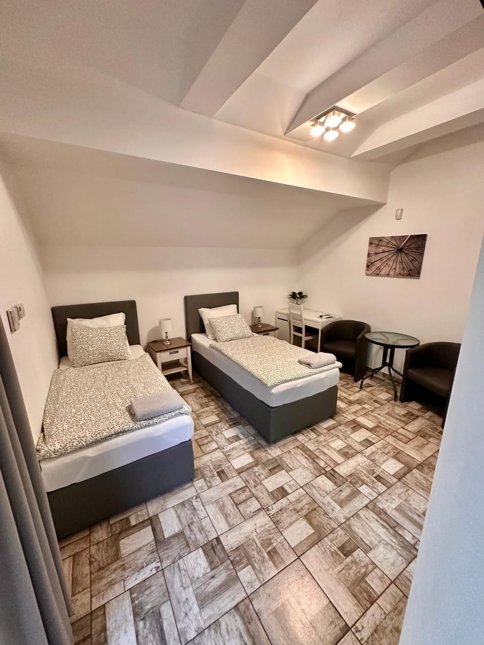 Bed, Living room, Photo of the whole room, Seating area, Bedroom