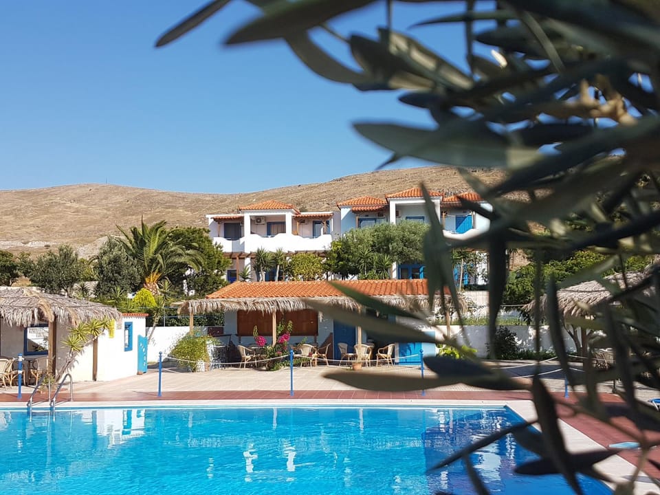 Mountain view, Pool view