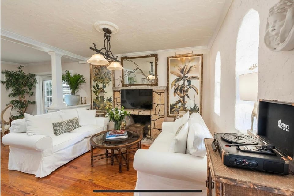 TV and multimedia, Living room