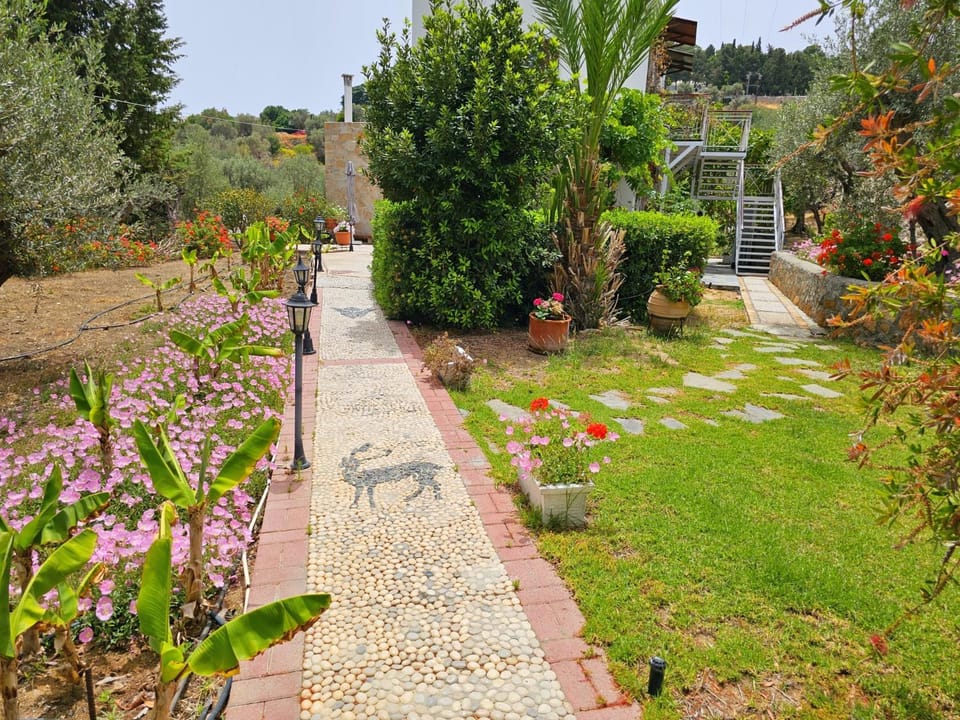 Property building, Garden, acessibility