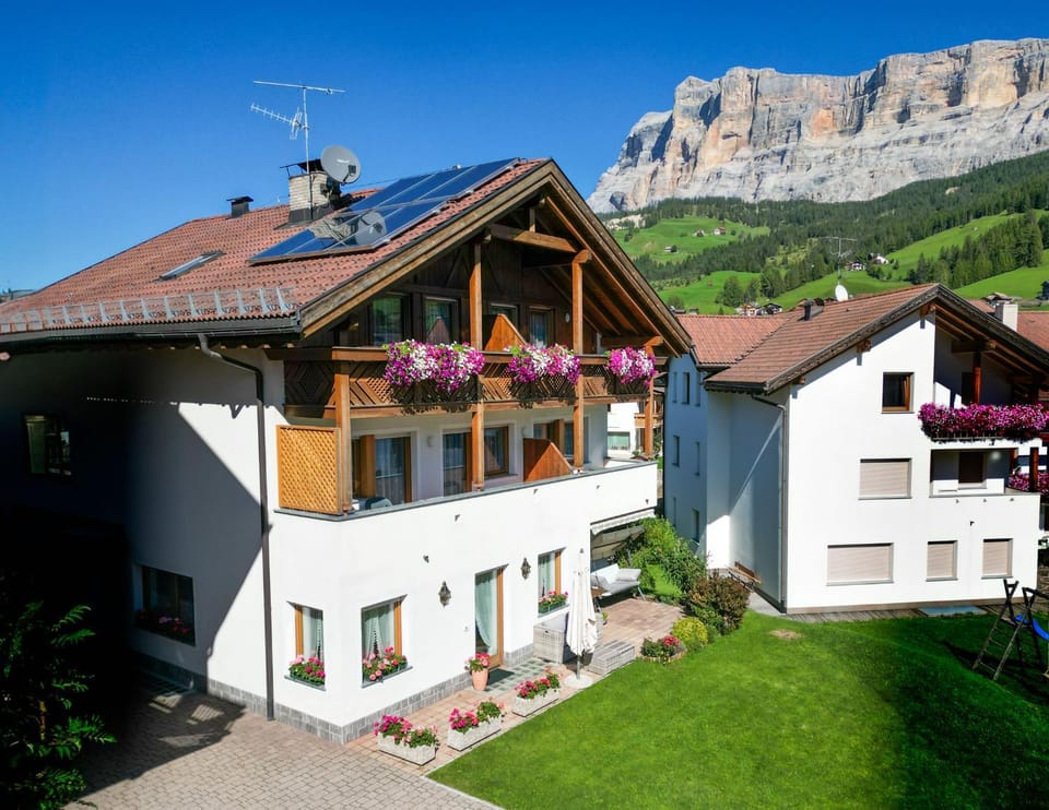 Property building, View (from property/room), Garden view, Garden view