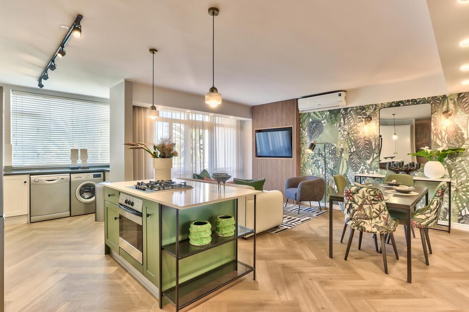 Kitchen or kitchenette, Living room, Seating area, Dining area, dishwasher, minibar, stove, washing machine