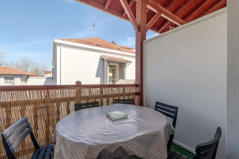 Day, View (from property/room), Balcony/Terrace, Dining area