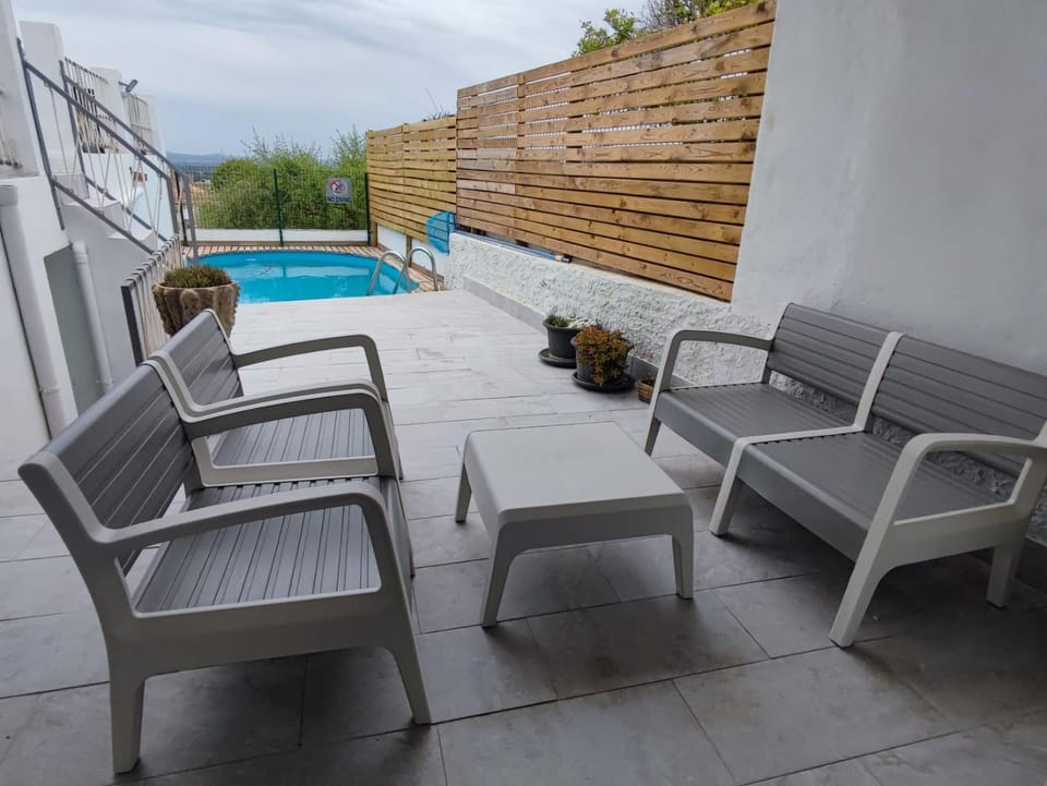 View (from property/room), Balcony/Terrace, Pool view