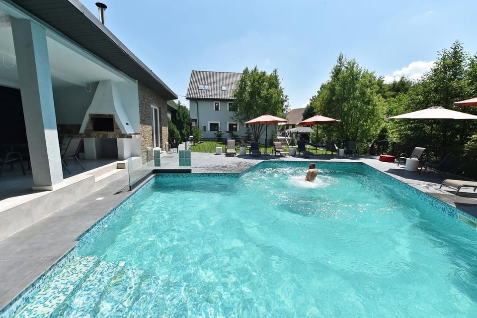 MIRA by Atra Bed and Breakfast in Prahova, Romania