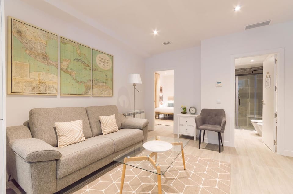 Communal lounge/ TV room, Living room