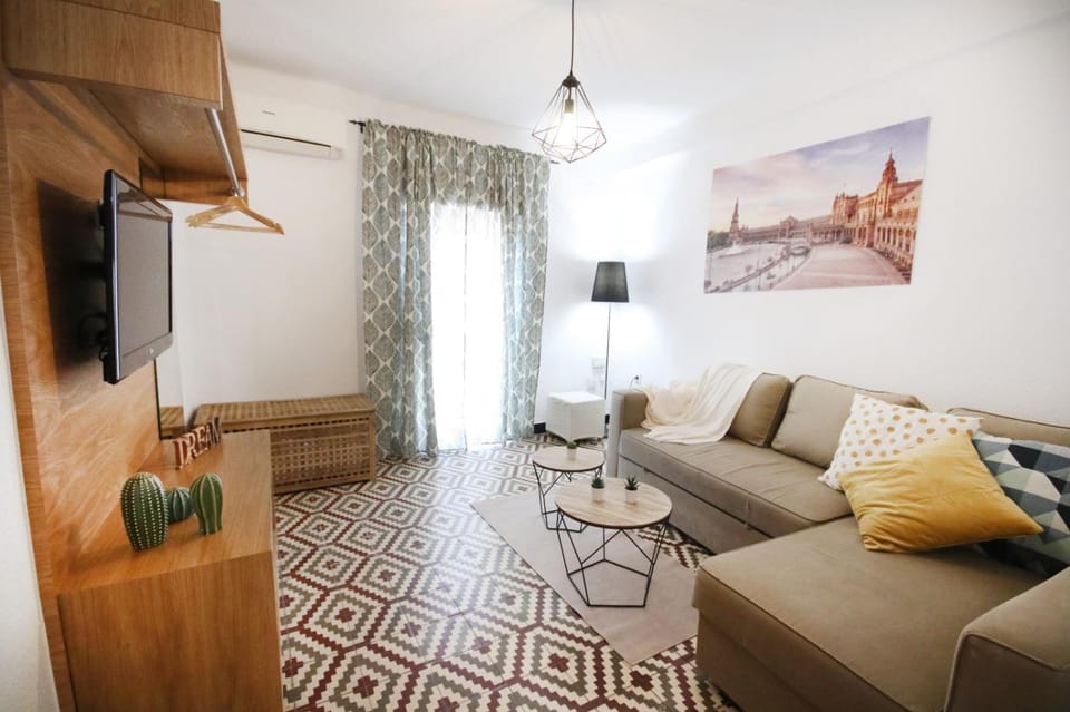 Communal lounge/ TV room, TV and multimedia, Living room, Seating area