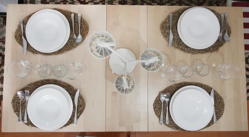 Food and drinks, Dining area