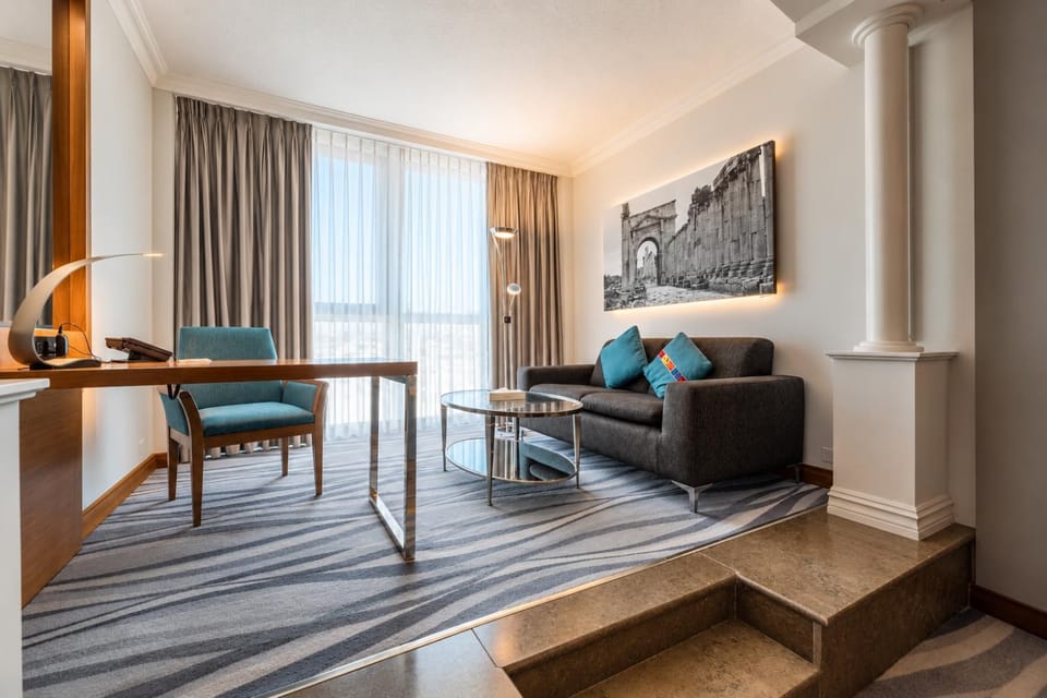 Seating area, Bedroom