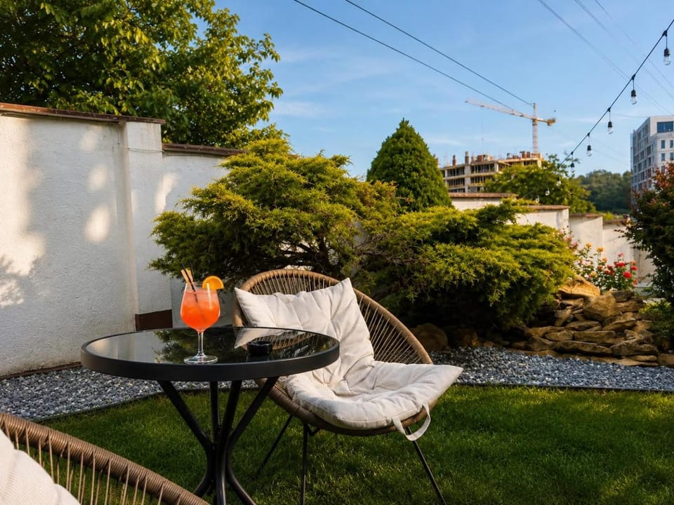 Garden, Balcony/Terrace, Garden view, Entertainment
