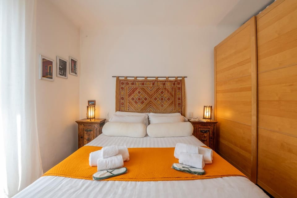 Bed, Photo of the whole room, Bedroom, wardrobe