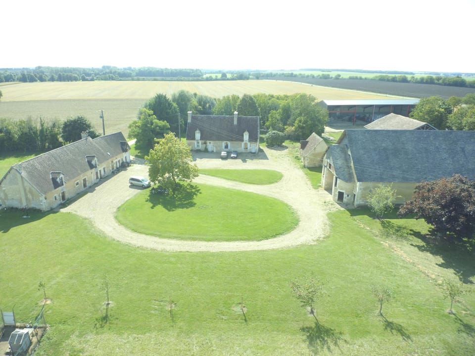 Facade/entrance, Bird's eye view