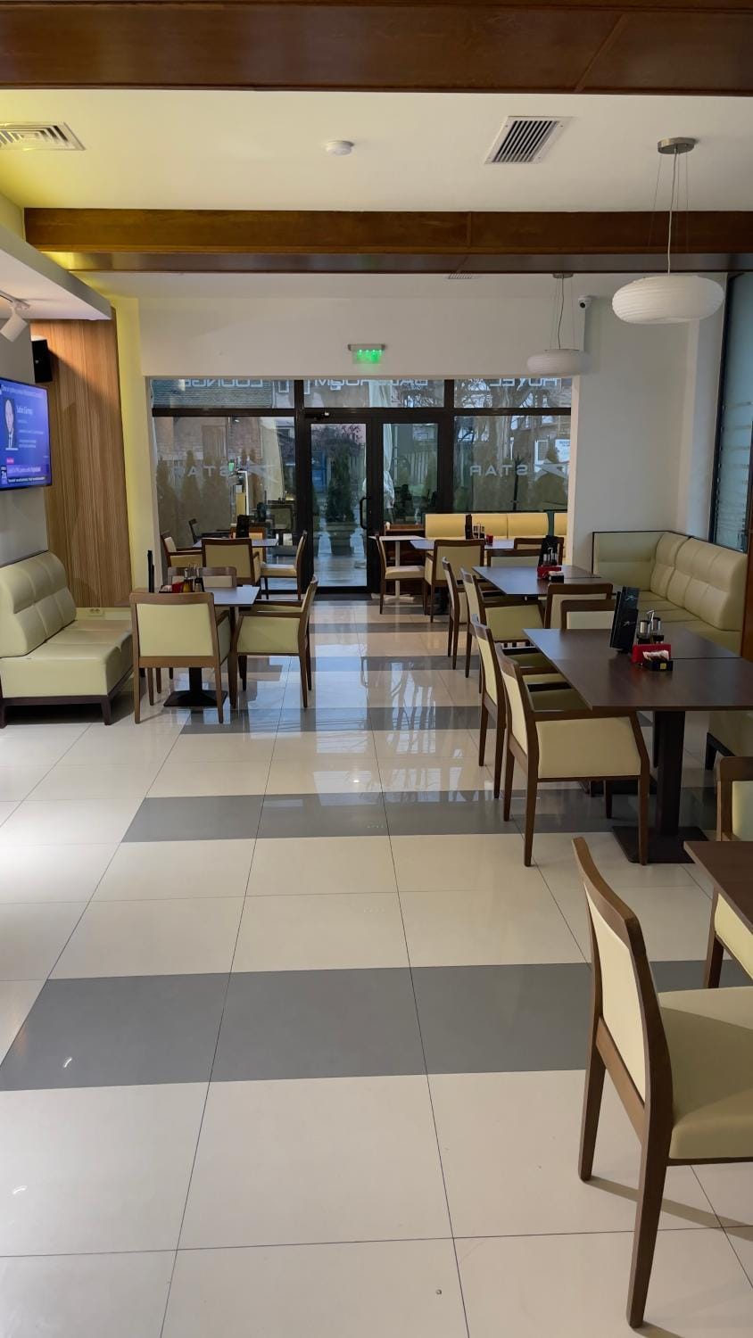 Restaurant/places to eat, Lobby or reception