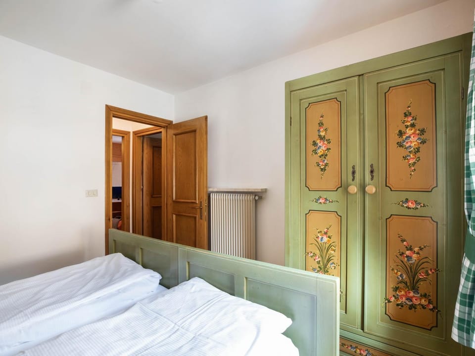 Property building, Living room, Bedroom