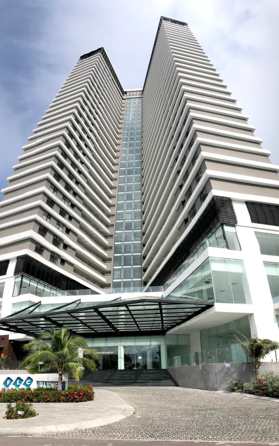Property building, Facade/entrance, Lobby or reception, Location