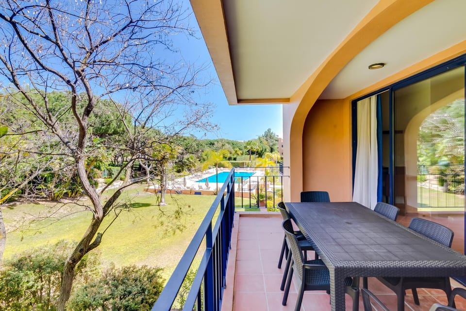 Balcony/Terrace, Garden view, Pool view