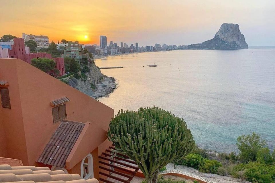 Panoramic sea and Ifach views in Calpe House in Calp