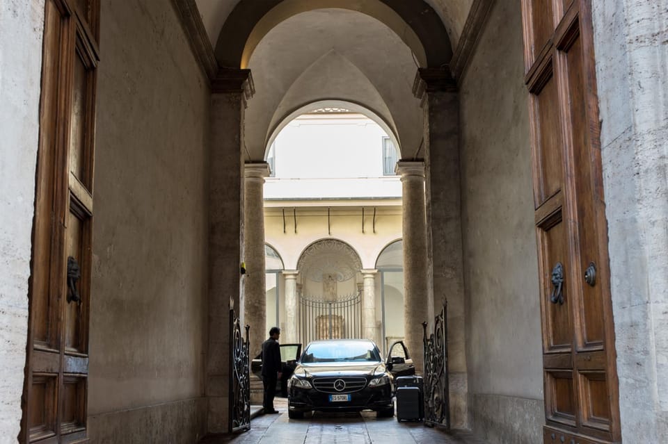 Facade/entrance