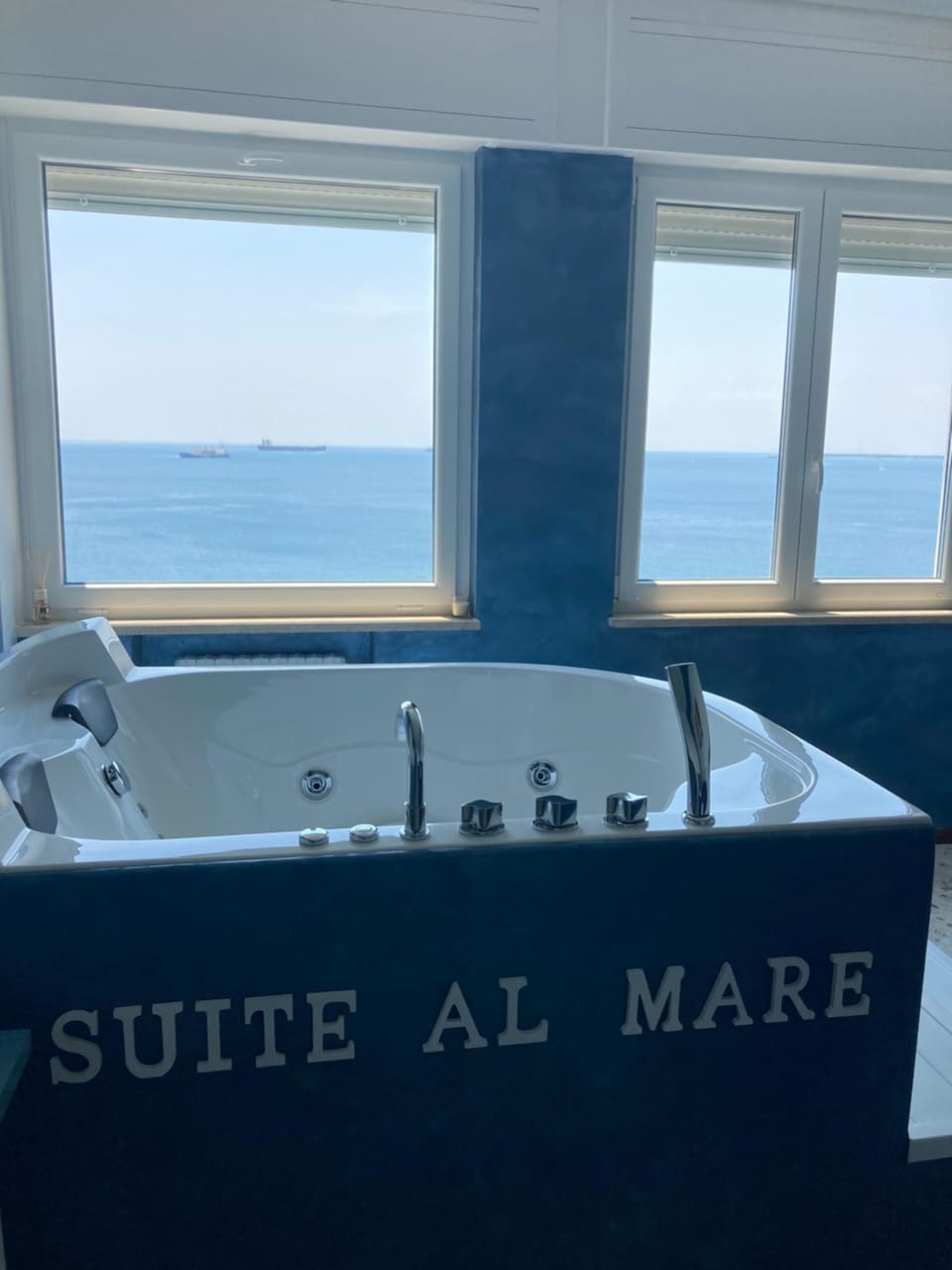 Hot Tub, Sea view