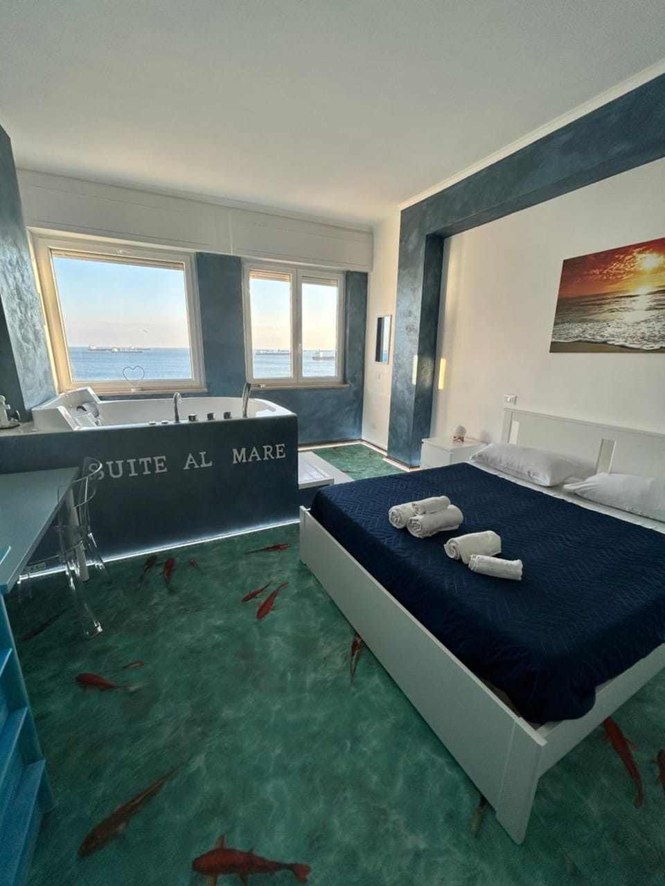 Natural landscape, Photo of the whole room, Sea view