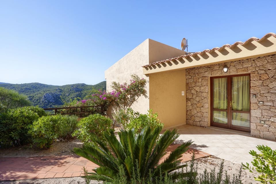 Property building, Natural landscape, Mountain view