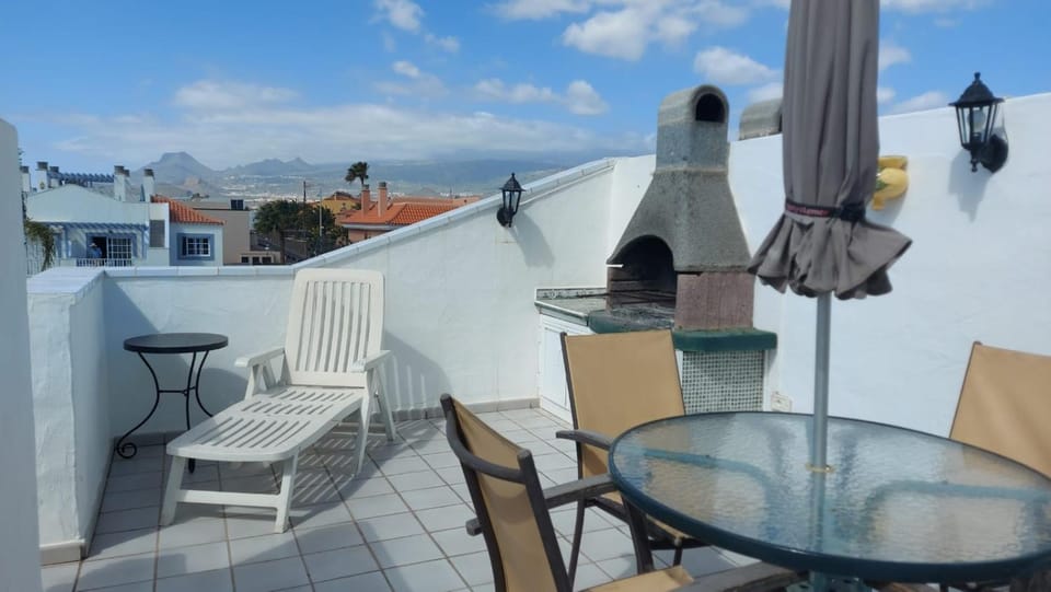 Private apartment with roof terrace Apartment in Costa del Silencio