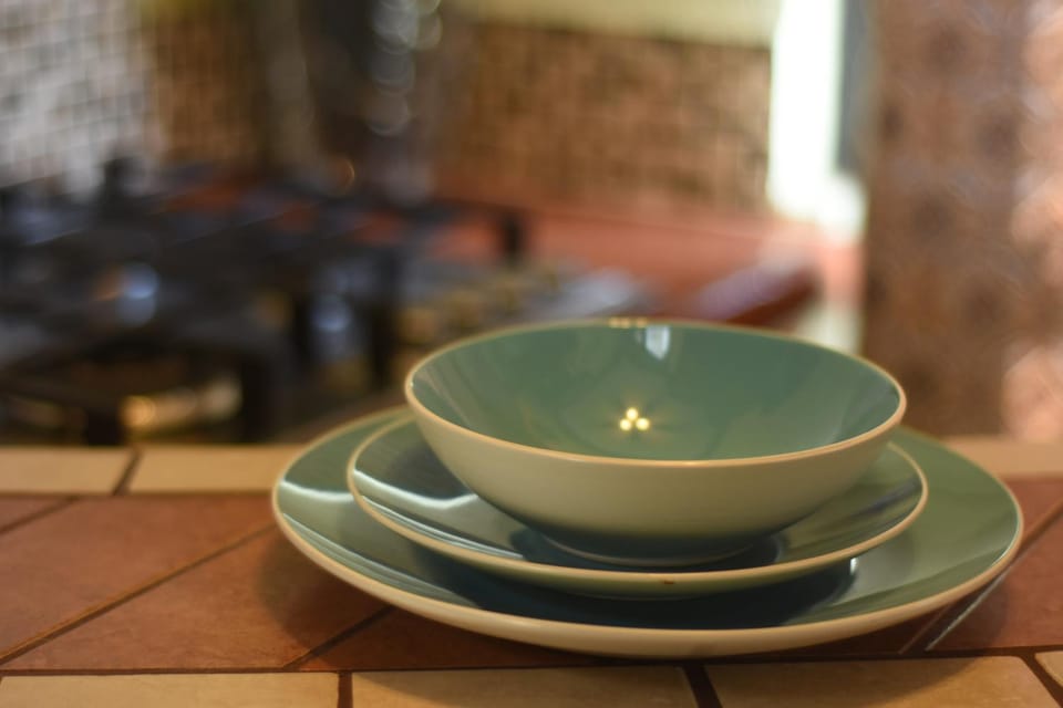 Coffee/tea facilities, Breakfast