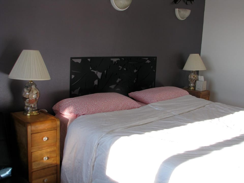 Fireflies Bed & Breakfast Bed and Breakfast in Campbell River