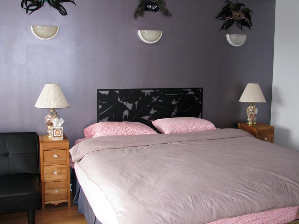 Fireflies Bed & Breakfast Bed and Breakfast in Campbell River
