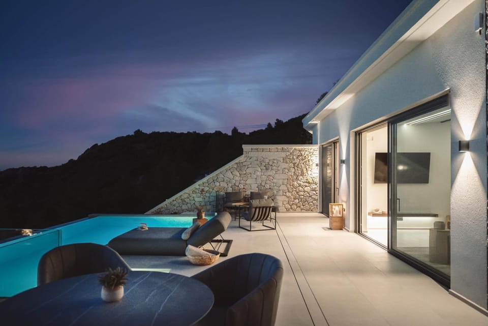 Property building, Swimming pool